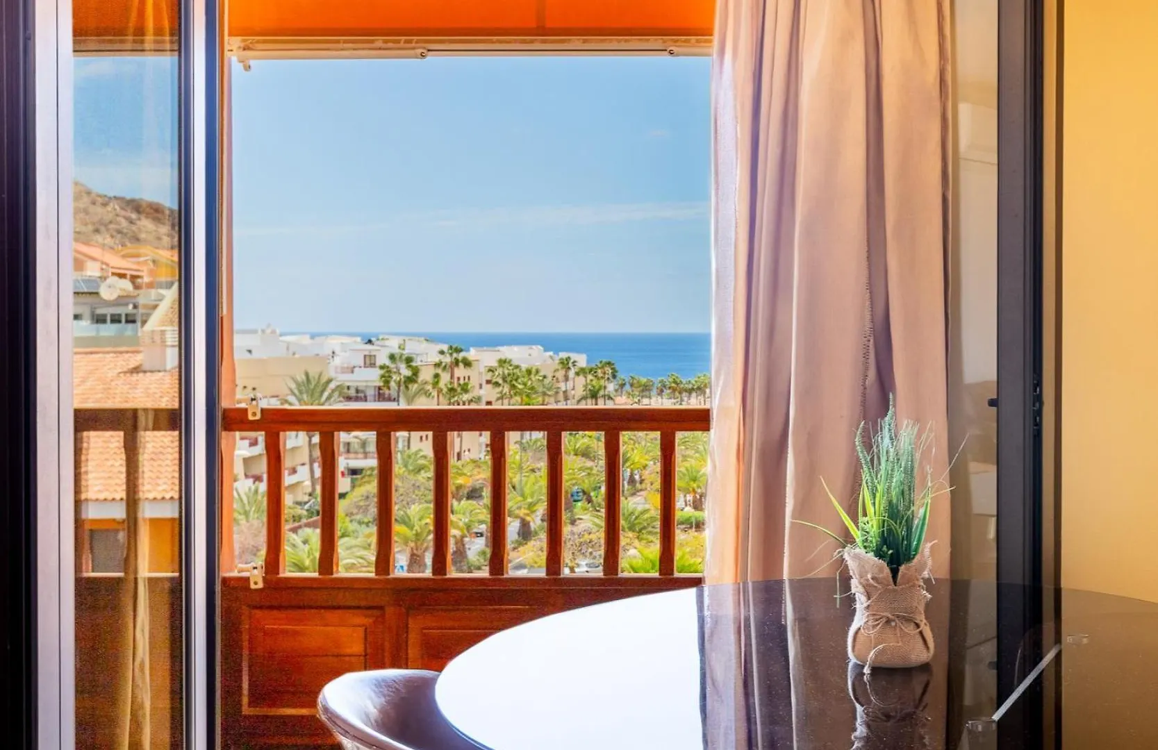 Sunset Palm Mar - Family Friendly Suites Palm-mar